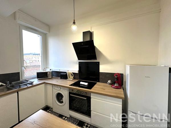 Location appartement T3 meublé centre-ville proche gare SNCF avec ascenseur et balcon à Carcassonne