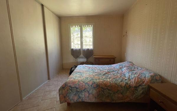 Maison à louer    3 pièces •  Meyrannes