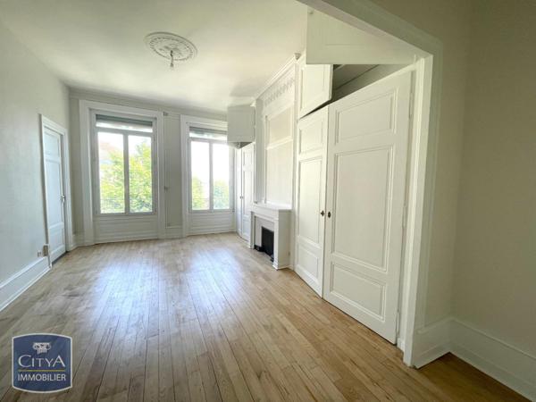 Appartement à louer 3 pièces 115.16m²