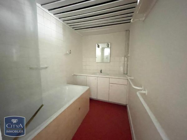 Appartement à louer 3 pièces 115.16m²