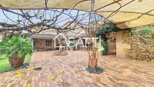 Belle ensemble immobilier murs et fonds de commerce