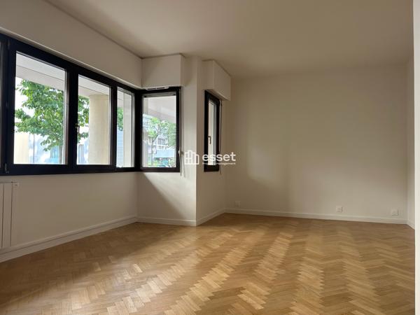 Location Appartement 2 pièces 55.29 m² - Paris 75015