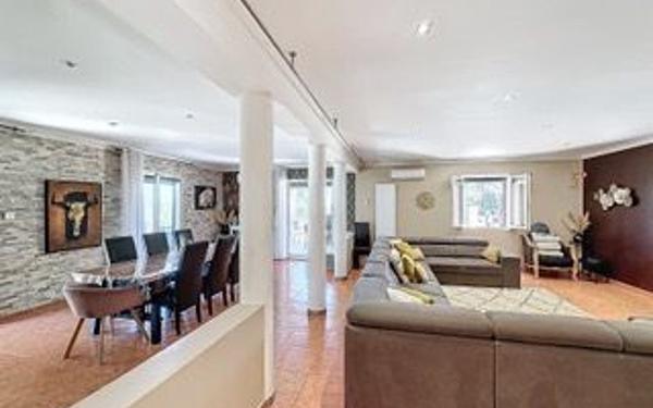 Maison à vendre    6 pièces •  Beaucaire