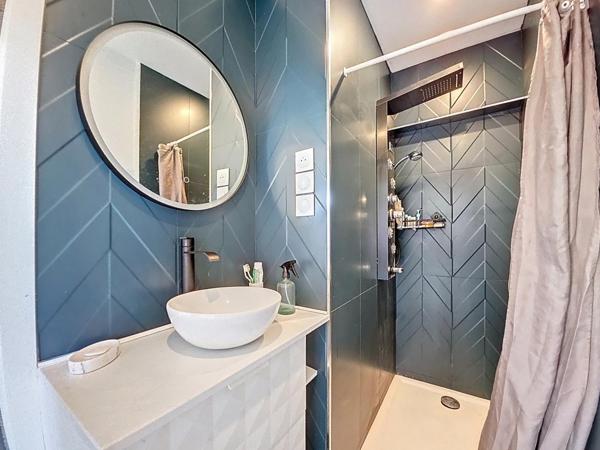 Grande villa familiale de 178 m² – 7 chambres – Terrain clos de 600 m² – Proche commodités