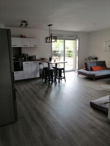 Appartement à louer 815 € CC Léguevin 3 p 64 m² DPE C