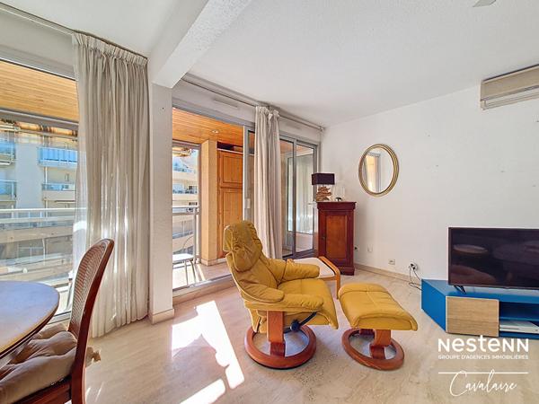 Dernier étage pour cet appartement au centre ville de Cavalaire-sur-Mer 4 pièces environ 100 m² avec 3 terrasses et stationnement