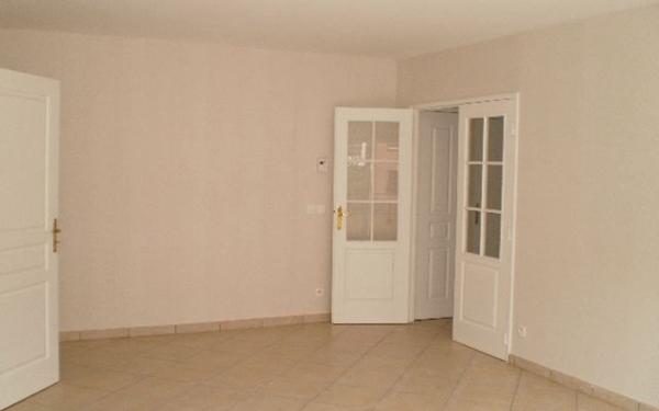 Appartement à louer    3 pièces • 73 m2 Sainte-Foy-lès-Lyon