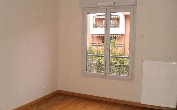 Appartement à louer    3 pièces • 73 m2 Sainte-Foy-lès-Lyon