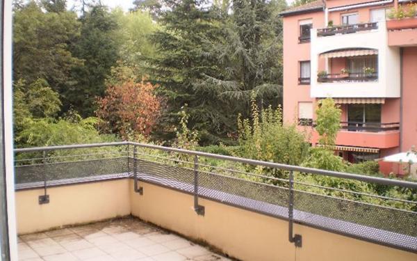Appartement à louer    3 pièces • 73 m2 Sainte-Foy-lès-Lyon