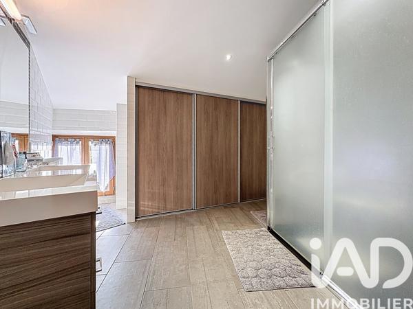 Maison à vendre 4 pièces 190 m² Saint-Aubin-le-Cloud