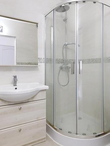 Appartement lumineux 4 pièces, 3 chambres, 76m2. Petit Balcon