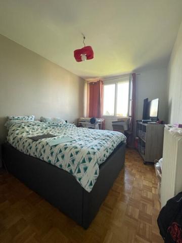 Appartement lumineux avec terrasse, balcon et garage ? 92 m²