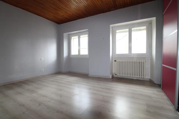 Massals (81250) Maison de Type 4 - 96 m² avec sous-sol total et dépendance aménageable sur 2 niveaux