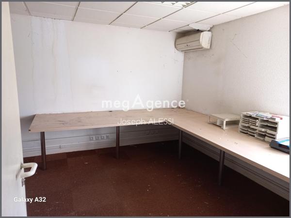 Bureaux à Coin-lès-Cuvry, 57420 - 18 pièces 274m²