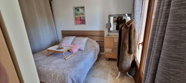 BAS DE VILLA T3, TERRASSE, JACUZZI ET STATIONNEMENT