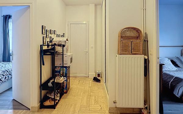 Immeuble à vendre    3 pièces •  Tours