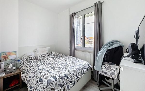 Immeuble à vendre    3 pièces •  Tours