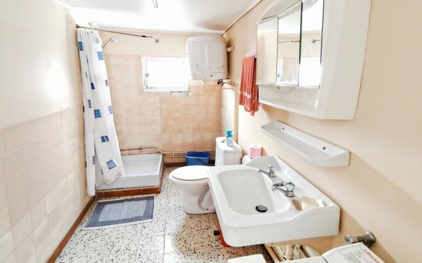 Maison à vendre    4 pièces •  Agde