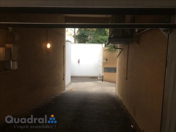 Parking / Box à louer à Lyon (69006)