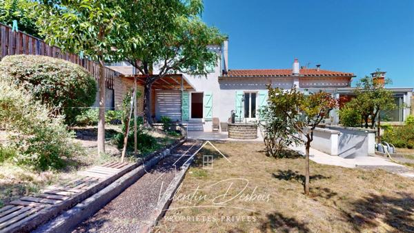 CARCASSONNE - MAISON - 3 CHAMBRES - PUITS - VERANDA - JARDIN