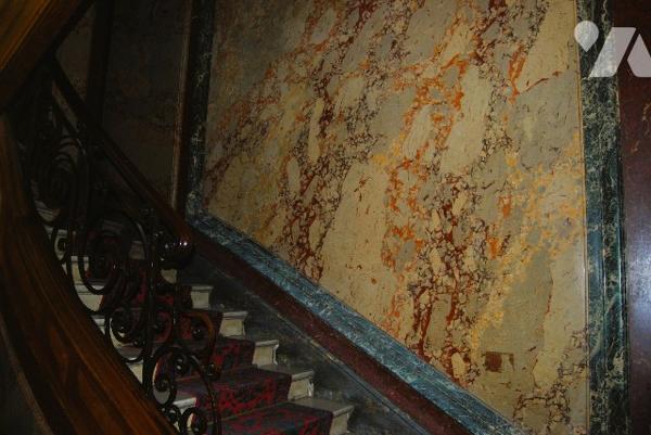 CHAMPS DE MARS  -  Dans un immeuble de prestige, maison de 3 pièces