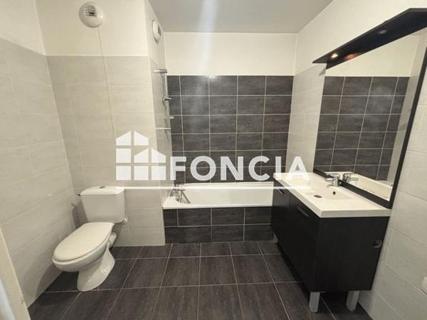 À vendre Appartement 2 pièces 45.79 m² - Décines-charpieu 69150