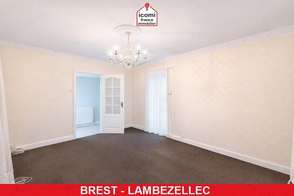 A VENDRE - MAISON DE 129 M² - T6 - 4 CHAMBRES - DPE E - BEAU POTENTIEL - GARAGE - IDEALEMENT SITUEE.