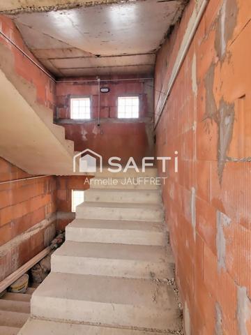 Inexistant dans le secteur maison 190m² à terminer