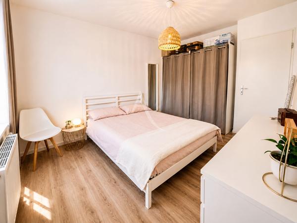 À louer ? Charmant T2 meublé avec extérieur et stationnement ? Serris Bourg