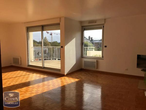 Appartement à louer 4 pièces 113.73m²