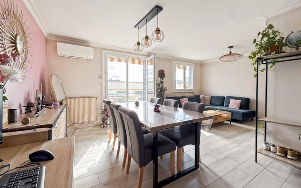 Appartement à vendre    3 pièces •  Lyon 8