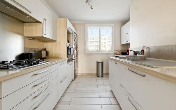 Appartement à vendre    3 pièces •  Lyon 8