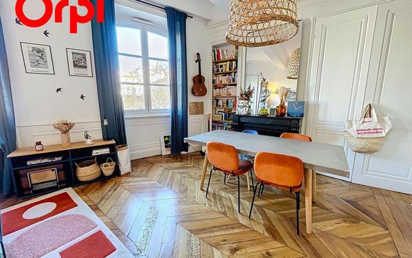 Appartement à vendre    3 pièces • 65 m2 Lyon 1