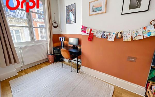Appartement à vendre    3 pièces • 65 m2 Lyon 1