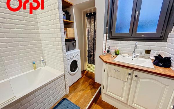Appartement à vendre    3 pièces • 65 m2 Lyon 1