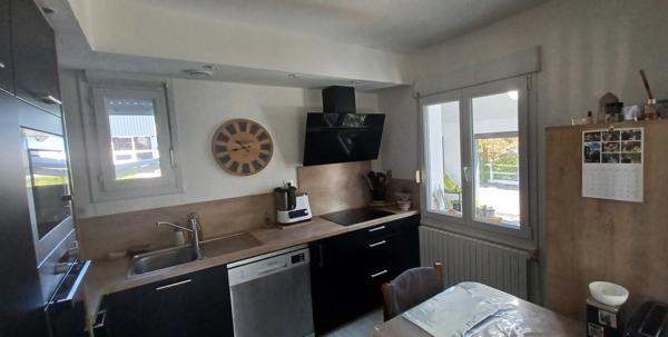 Maison à vendre 5 pièces, sous-sol, deux terrasses, jardin clos à GODERVILLE (76)