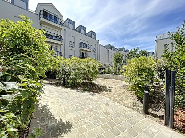 Montigny le Bretonneux - Quartier du Village - Sous garantie décennale. Appartement 3 pièce(s) 71m², 2 jardins, 2 places de parkings.