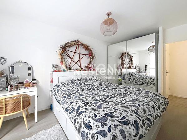 Montigny le Bretonneux - Quartier du Village - Sous garantie décennale. Appartement 3 pièce(s) 71m², 2 jardins, 2 places de parkings.