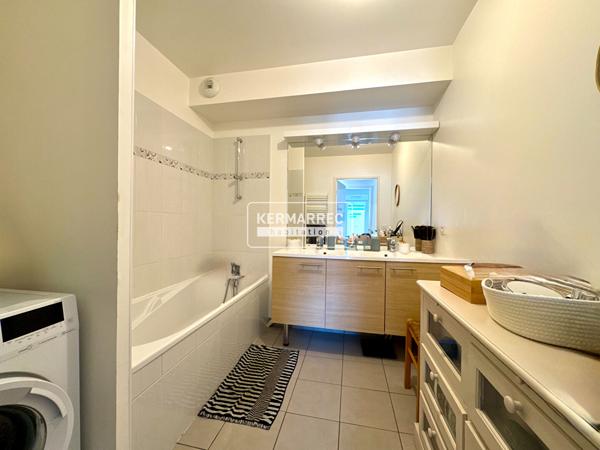 Appartement 3 pièces – 63 m² environ à Séné (ref : 100878-AV)