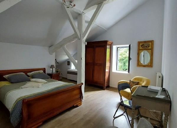 Maison à vendre    7 pièces •  Saint-Martin-de-Hinx