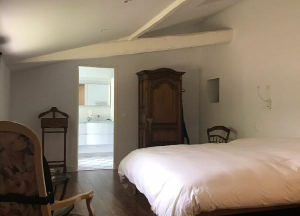 Maison à vendre    7 pièces •  Saint-Martin-de-Hinx