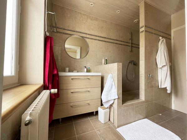 LONGERE CHARENTAISE DE 289M² AVEC JARDIN