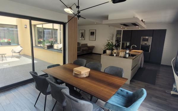 Maison à vendre    7 pièces • 220,19 m2 Yutz