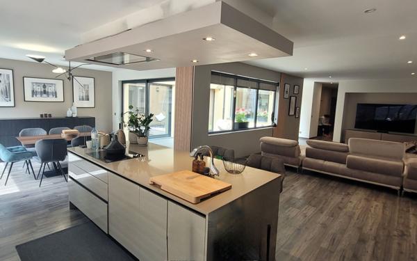 Maison à vendre    7 pièces • 220,19 m2 Yutz