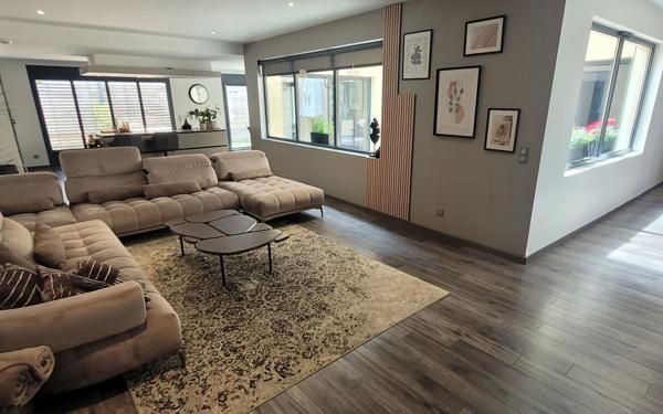 Maison à vendre    7 pièces • 220,19 m2 Yutz