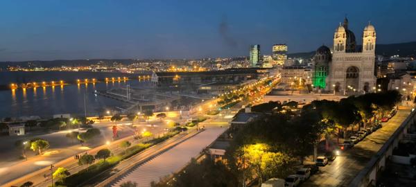 Marseille (13002) Superbe T4 vue sur le port