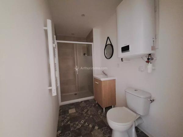 Location                                                      Studio
                        
                     1 pièces                      15 m2                     à Carmaux