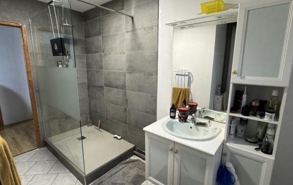 Vente Maison de village Avec garages Vallenay   