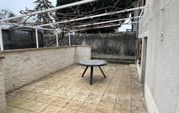 Vente Maison de village Avec garages Vallenay   