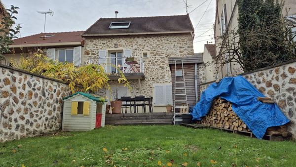 Maison de ville en meulière au centre-ville de Bures-Sur-Yvette